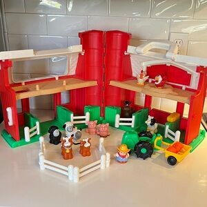 Fisher-price Little People Farm Playset including barn and animals, 1997 (#2590)